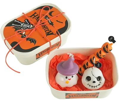 Productafbeelding van Geurkaarsen set - Met griezelige figuren en pompoenmotieven - Decoratie - 3 stuks