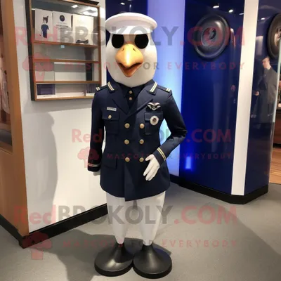 Productafbeelding van Navy Hens mascotte REDBROKOLY kostuum karakter gekleed met een Henley-shirt en dasspelden