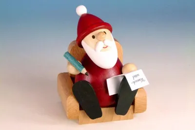 Produktbild von Weihnachtsmann im Sessel (9cm) von Ullrich Kunsthandwerk