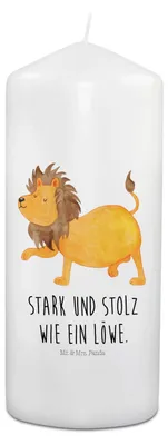 Produktbild von Mr. & Mrs. Panda Kondolenzkerze Sternzeichen Löwe - Weiß - Geschenk, Kerze Für Verstorbene, Gedenkkerze, Beileidskerze, Trauerkerze, König Der Tiere, Geburtstag August