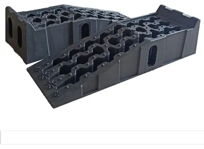 Obrázok produktu pre Sada dvoch plastových ramp na kolesá, určených na použitie v garáži
