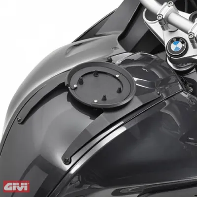 Productafbeelding van Givi tankbevestiging TANKLOCK: tanktassen voor verschillende modellen
