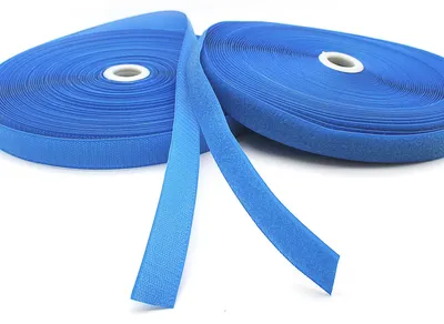 Obrázek produktu pro Modré zipy na šití, 25 metrů x 25 mm