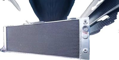 Image de Radiateur de course en aluminium pour JEEP, conçu sur mesure pour les modèles de 84-90, grande capacité de refroidissement, construction durable
