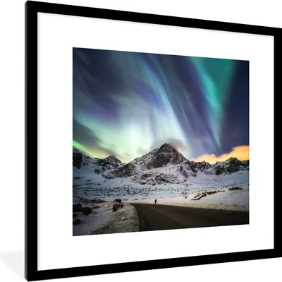 Produktbild von MuchoWow® MuchoWow® Gerahmtes Poster Nordlichter - Schnee - Berge 40x40 cm - Poster mit zchwarzem Bilderrahmen - Poster - Plakat im Rahmen