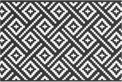 Produktbild von vidaXL Outdoor-Teppich ARAKIL Weiß und Schwarz 120x180 cm PP