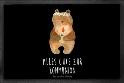 Produktbild von Mr. & Mrs. Panda fußmatte Bär Kommunion 60 x 90 cm - Schwarz - Geschenk, Gottes Segen, Schmutzmatte, Taufkerze, Teddy, Fußabstreifer, Bodenvorleger, Katholisch