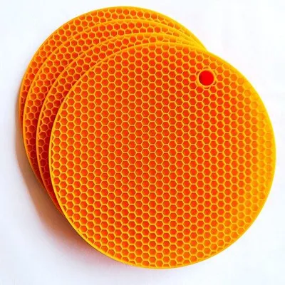 Produktbild von Unyqoos® Silikon-Untersetzer 4er-Set – hitzebeständig bis 240°C, 18 cm, Honigwabenstruktur, rutschfest & spülmaschinenfest