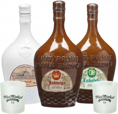 Produktbild von Set mit 3 Keramik Mets (Honigwein 2x Półtorak-Eineinhalber/ Dwójniak-Halber) mit 2 Bechern | 1500ml | 16% Alkohol Metwein | Polnische Produktion
