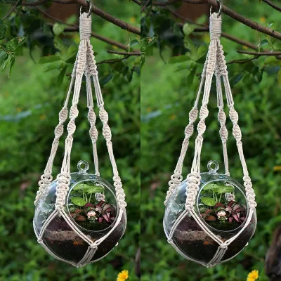 Imagen del producto de Juego de dos maceteros colgantes de macramé, hechos a mano, de 51 cm de longitud, para uso en interiores y exteriores