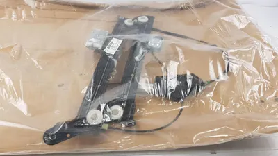 Imagen del producto de Elevalunas original para Audi A5 RS5 8T, lado derecho, referencia 8T0837462C