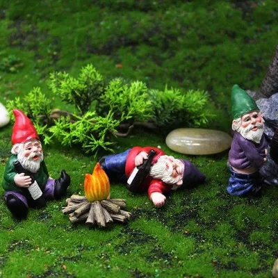 Obrázek produktu pro Zahradní trpaslíci - 4 kusy Opilý trpaslík - Mini ozdoby ohniště socha - Zahradní dekorace příslušenství