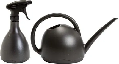 Produktbild von Famanu Gießkanne 1,8 L mit Sprühflasche 0,7 L - Gießkanne und Pflanzensprüher aus recyceltem Kunststoff - für Zimmerpflanzen, Kräuter,
