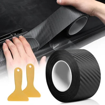Obrázek produktu pro Ochranná fólie z uhlíkových vláken na prahy dveří, černá, samolepicí, rozměry 5 cm x 10 m, včetně 2 stěrky
