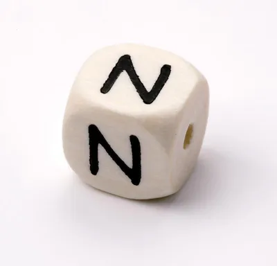 Produktbild von Schnulli-Buchstaben-Würfel 10m "N", Ahorn natur hell, Btl. à