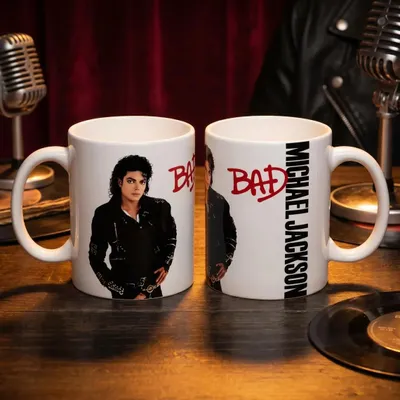 Produktbild von Bad Album Michael Jackson Tasse 335ml, Keramik Kaffeetasse mit beidseitigem Design, Fan-Geschenk für Sammler
