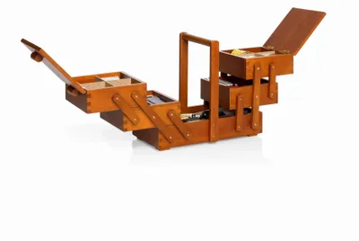 Image de Mallette de couture pliante en bois foncé. M