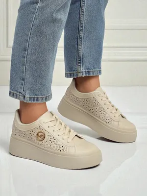 Produktbild von Aurelia Beige Plateausneakers Royalfashion , Größe 39