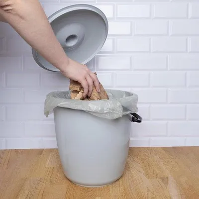 Immagine prodotto di Secchio in plastica Unyqoos® da 15 litri con coperchio – contenitore domestico robusto con manico ergonomico, ideale come secchio per l'acqua, per il bucato e per il giardino