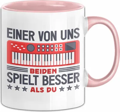 Produktbild von Keybord Tasse Geschenk Spruch Für Trompeten-Spieler Einer Von Uns Beiden Spielt Besser Als Du Becher (Rosa)