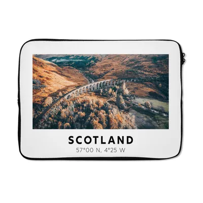 Produktbild von MuchoWow® Laptop Hülle 13 Zoll Schottland - Aussicht - Fluss Laptoptasche - Laptophülle - Sleeve - Rundumschutz