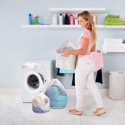 Immagine prodotto di Set di 3 sacchi per biancheria riutilizzabili - Grande sacco in rete con cordoncino - Per giacche, camicie, biancheria da letto e copripiumini.