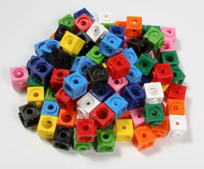 Obrázok produktu pre 100 zásuvných kociek 10 farieb 1,7 cm v krabici