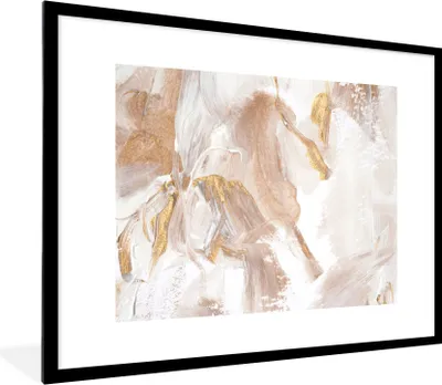 Produktbild von MuchoWow® Gerahmtes Poster Farbe - Gold - Chic 80x60 cm - Poster mit Schwarzem Bilderrahmen Wandposter Rahmen Foto Bilder - Schlafzimmer-Dekorationen - Fotoposter