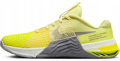 Produktbild von Nike Trainingsschuhe DO9327801 mit React-Dämpfung und Klettverschluss für Stabilität