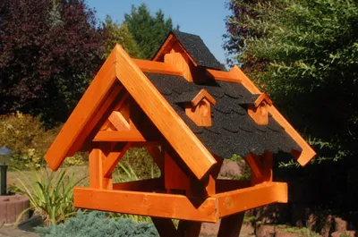 Produktbild von Vogelhaus mit Bitumenschindeln