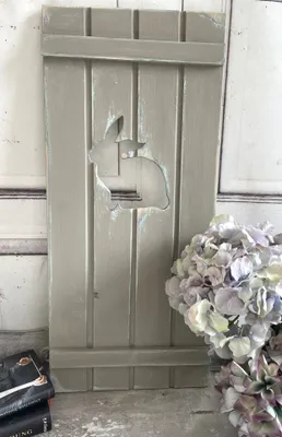 Produktbild von Sehr süßer Landhaus Fensterladen Hase, Kanninchen, Shabby grau, Handgefertigt