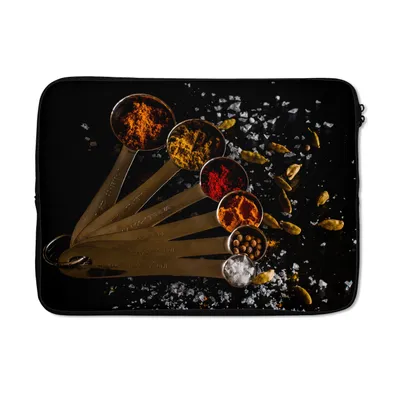 Produktbild von MuchoWow® Laptop Hülle 13 Zoll Gewürze - Löffel - Salz - Gewürze - Schwarz Laptoptasche - Laptophülle - Sleeve - Rundumschutz