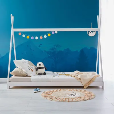 Zdjęcie produktu dla Łóżko tipi ELIN z litego drewna sosnowego o wymiarach 90 x 200, łóżko dziecięce z dachem, nowoczesne łóżko dla dzieci w stylu indiańskim, lakierowane na biało