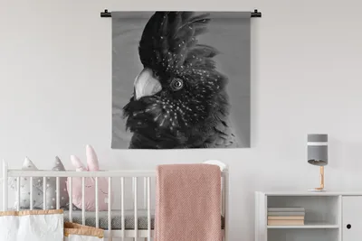 Produktbild von MuchoWow® Wandteppich Wandbehang Nahaufnahme eines Kakadus vor grünem Hintergrund - schwarz und weiß 90x90 cm Tapisserie Dekoration Wandtuch - Wandaufhänger
