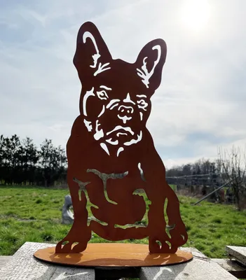 Produktbild von Gartenfigur Hund Französische Bulldogge auf Platte 45x26cm Edelrost Gartendeko Wetterfest Rost Metall Rostfigur Bully