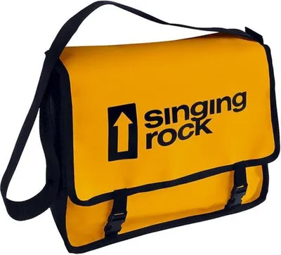 Gelbe Umhängetasche mit dem Logo "singing rock"; geeignet für mobiles Anschlagsystem.