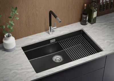 Produktbild von PRIMAGRAN Unterbauspüle Granit Alles Schwarz 76x47cm, Spülbecken 1 Becken + Ablauf-Set + Aufrollbare Abtropffläche, Granitspüle ab 80er Unterschrank - Praga