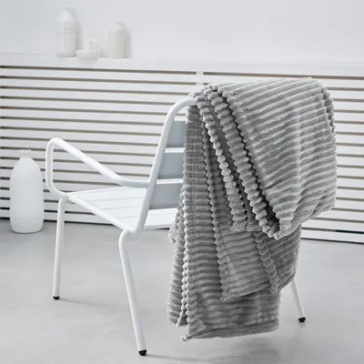 Produktbild von Einfarbige Rippendecke ESSENTIAL