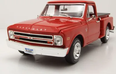 Produktbild von Auto World 00 Chevrolet C-10 Stepside Pick Up 1968 rot 1:18