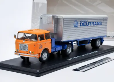 Produktbild von Premium ClassiXXs 47167 Skoda LIAZ 706 MTTN Deutrans LKW orange 1:43