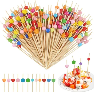 Productafbeelding van Cocktailspiesen 200 stuks - Houten prikkers - Feestelijke decoratie - Vier verschillende vormen - 12 cm lang - Gekleurde kralen