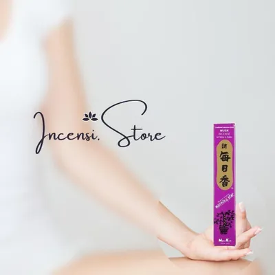Produktbild von Räucherstäbchen, japanischer Moskus - 50 Stücke - Keramischer Halter - Natürlicher Duft - Meditation - Entspannung - Erdiger Duft - Duftstäbchen