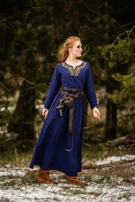 Produktbild von Wikinger Kleid Blau „Aslaug“ XS