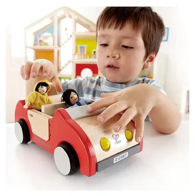 Produktbild von Hape Happy Family Familienauto, E3475