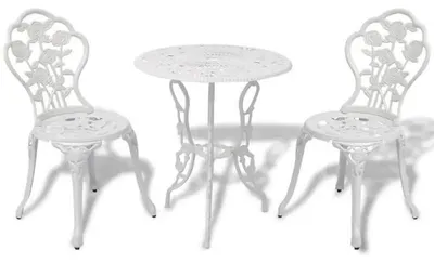 Image de Ensemble de jardin en 3 pièces : une table et 2 chaises. Fabriqué en aluminium moulé, avec un motif floral. Les pieds sont en fonte. Couleur : blanc