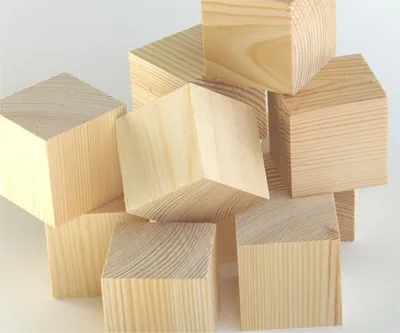 Produktbild von Kiefernholz Würfel natur 50 mm Kantenlänge, 4 Seiten gesägt, 2 Seiten gehobelt