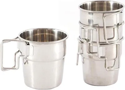 Produktbild von Famanu Campingbecher Set 4 Stück - Stapelbare Edelstahlbecher mit Faltbarem Griff
