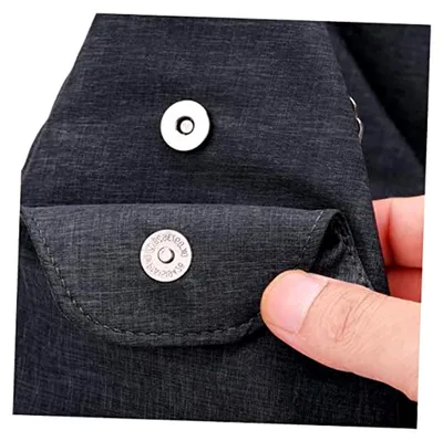 Produktbild von Umhängetasche mit verstellbarem Schultergurt aus Polyester für Herren, ideal für Sport und Alltag