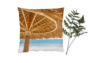 Produktbild von MuchoWow® Zierkissen Sofakissen Wohnzimmer Dekokissen 45x45 cm Sonnenschirm - Strand - Meer - Tropisch - Schlafpolster - Polster für das Sofa