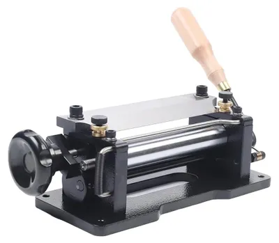 Produktbild von Lederabziehmaschine, manuelle Bedienung, langlebige Bauweise, schwarz